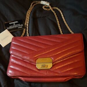 Chanel Burgundy Chevron Leather Shoulder Bag
